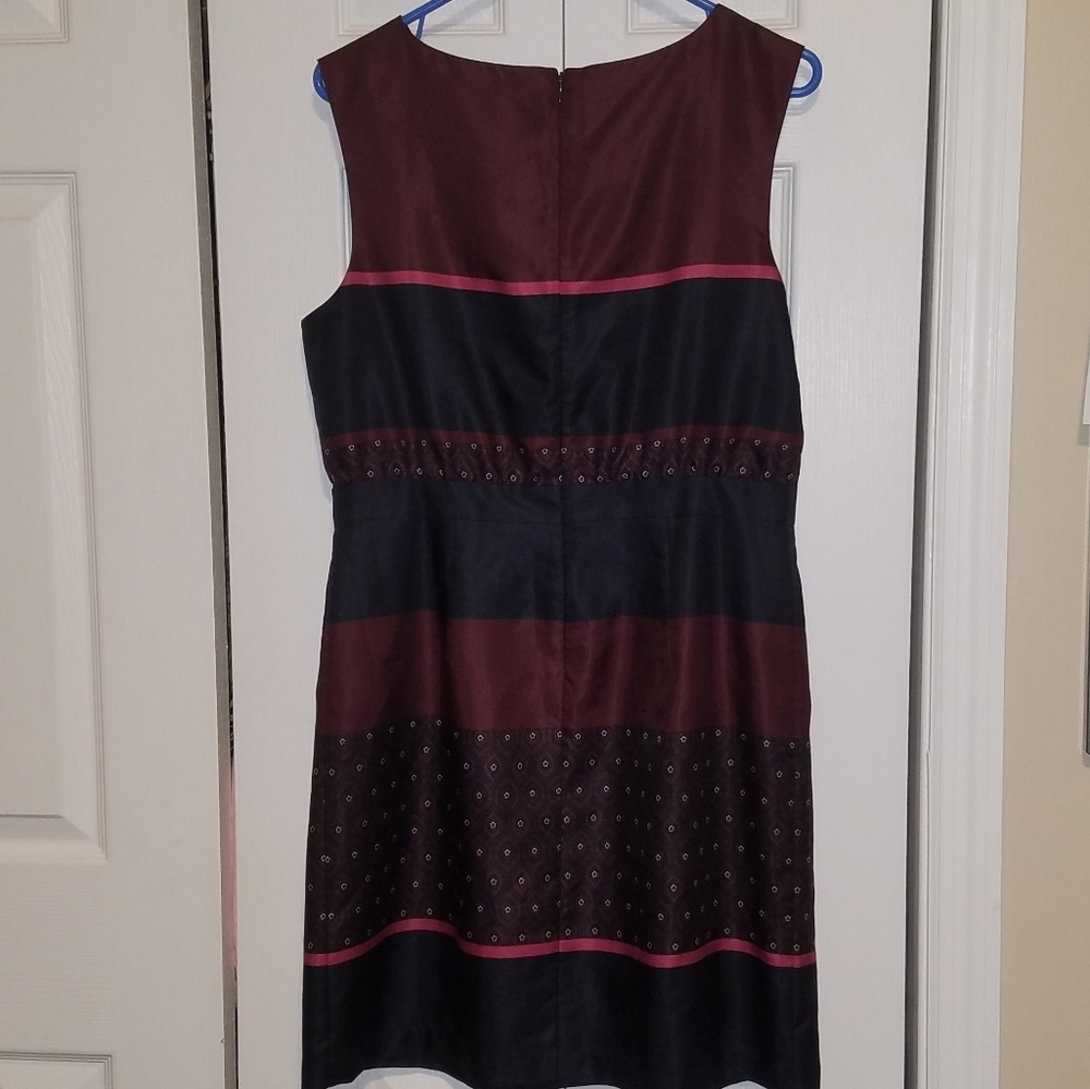Ann Taylor Loft Sleeveless Deess - 10P (B3) - Picture 2 of 7